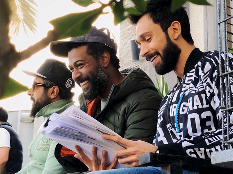 فيصل العميري مع فريق الإخراج