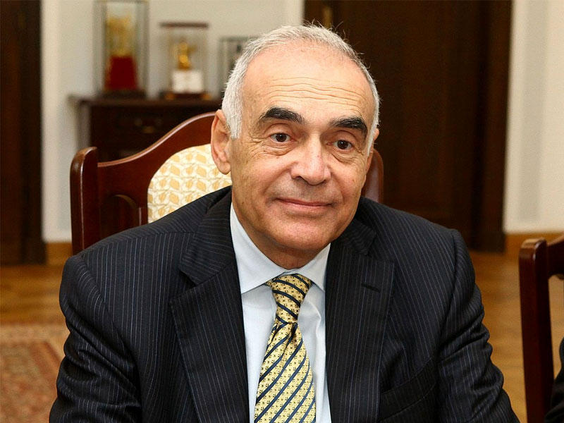 وزير الخارجية المصري الأسبق محمد كامل عمرو