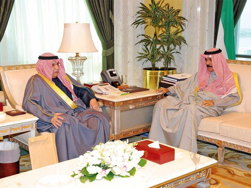 سمو ولي العهد مستقبلاً الجراح أمس