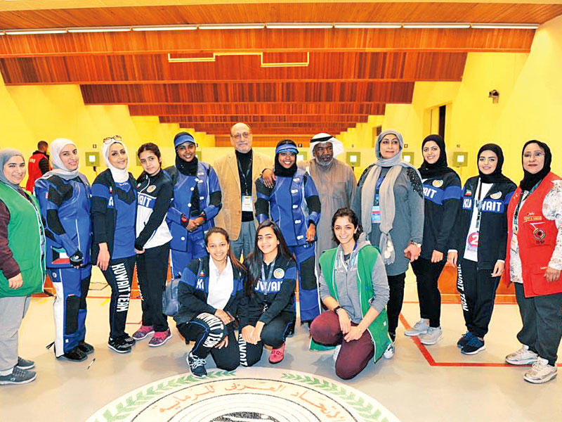 أرزوقي مع منتخب الكويت للرماية