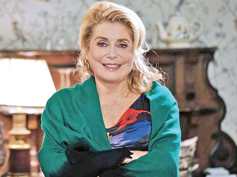 كاترين دينوف