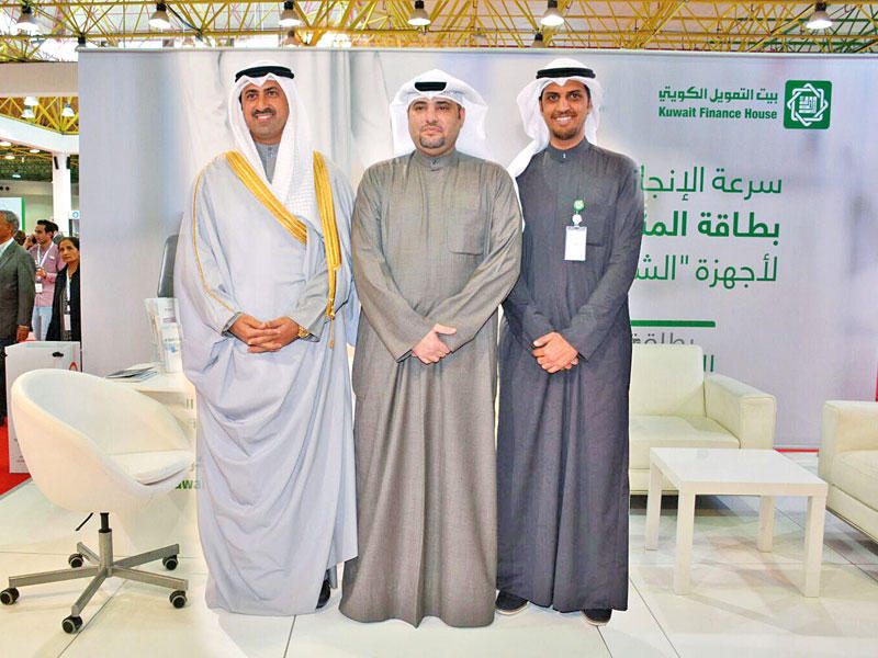 الشيخ نمر الصباح في جناح «بيتك»