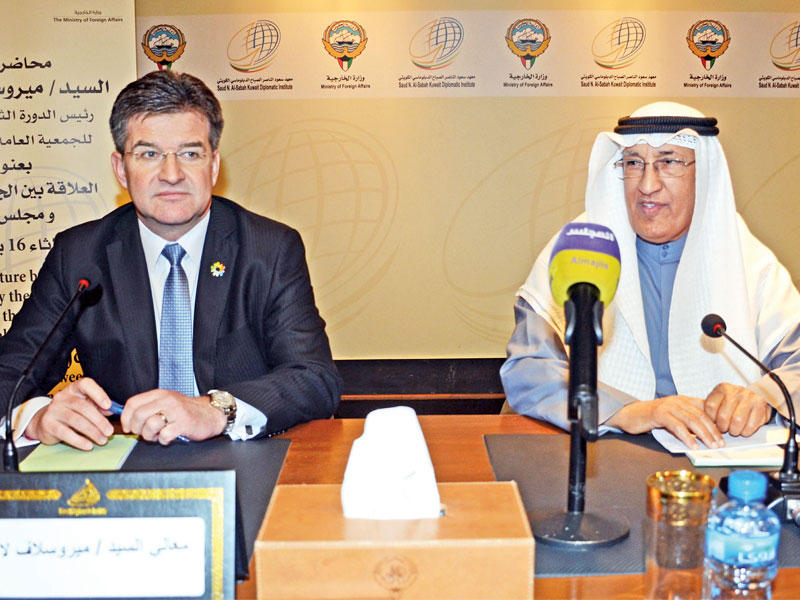 عبدالعزيز الشارخ ورئيس الجمعية العامة للامم المتحدةn