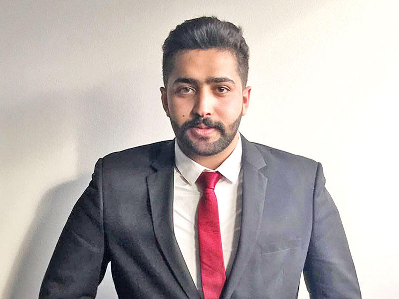  رئيس الاتحاد الوطني لطلبة الكويت فرع فرنسا عيد العجمي