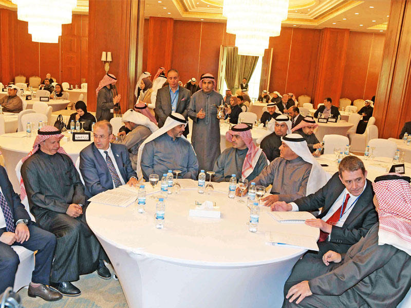 جانب من حضور ورشة العمل