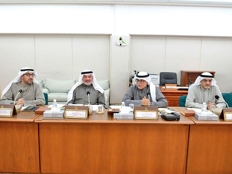 اجتماع سابق للجنة المالية