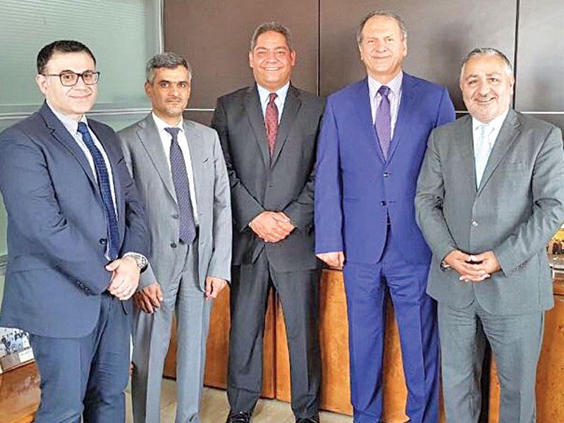 سرود شريف مع مسؤولي «Dell EMC»