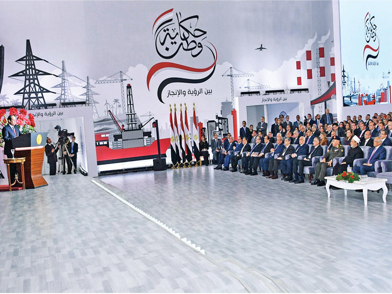 السيسي خلال «حكاية وطن» أمس الأول (رويترز)