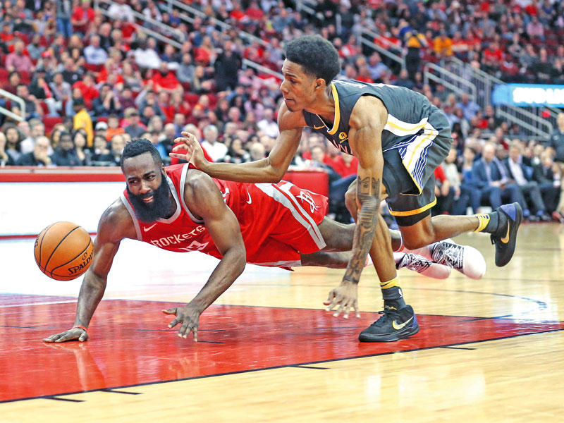 جانب من مواجهة هيوستن وغولدن ستايت