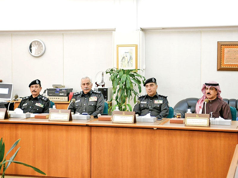 الدوسري في اجتماع «حقوق الإنسان» أمس