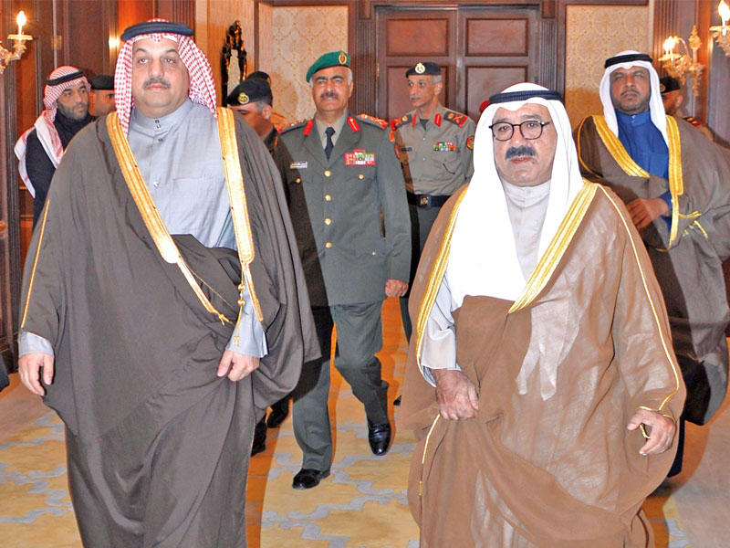 النائب الأول مستقبلاً خالد العطية والوفد المرافق له أمس