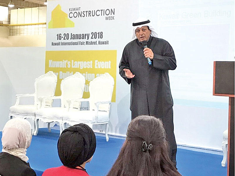 خالد المشعان متحدثاً في أسبوع الكويت للبناء والإنشاءات