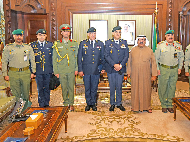 النائب الأول أثناء لقائه مع ماثيو دي سيلفا