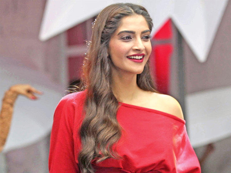 الممثلة الهندية سونام كابور