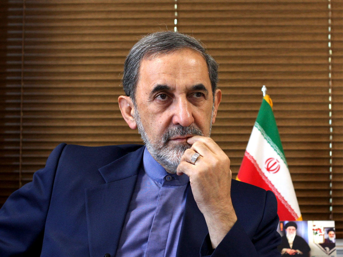 مستشار المرشد الإيراني علي أكبر ولايتي