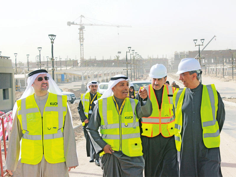 الرزوقي و الرفاعي خلال جولتهما