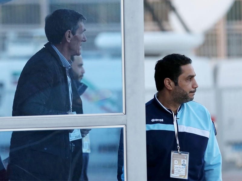 رادي مدرب التضامن خلال متابعة الفريق