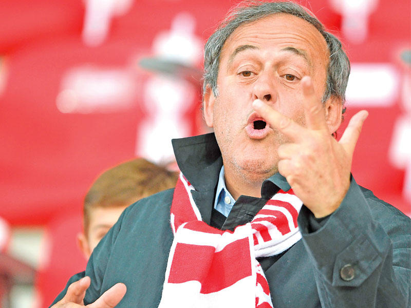  رئيس الاتحاد الاوروبي لكرة القدم السابق الفرنسي ميشال بلاتيني 