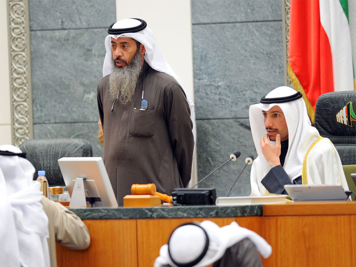 رئيس مجلس الأمة مرزوق الغانم أثناء الجلسة