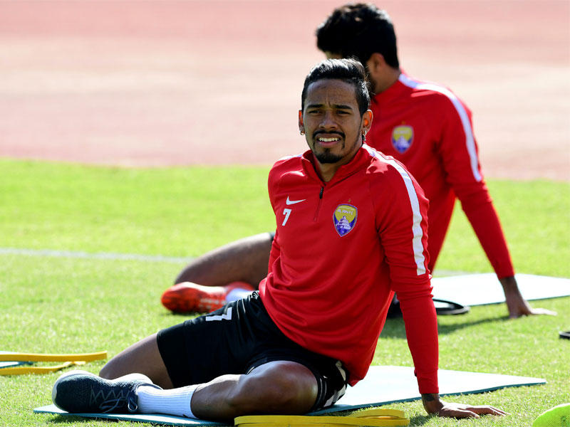 جانب من تدريبات العينn