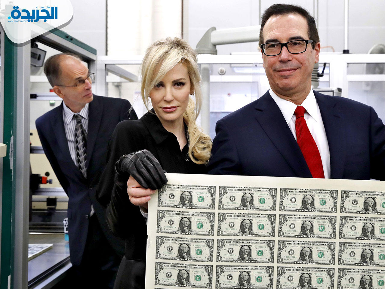 وزير الخزانة الأمريكي ستيفن منوتشين وزوجته في مناسبة سابقة 