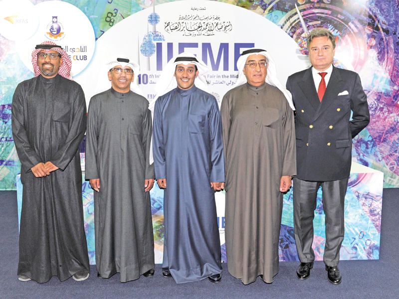 طلال الخرافي مع أحمد أبل خلال مؤتمر الإعلان عن انطلاق المعرض