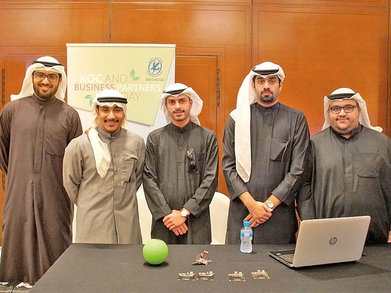 الطلبة المشاركون في المشروع