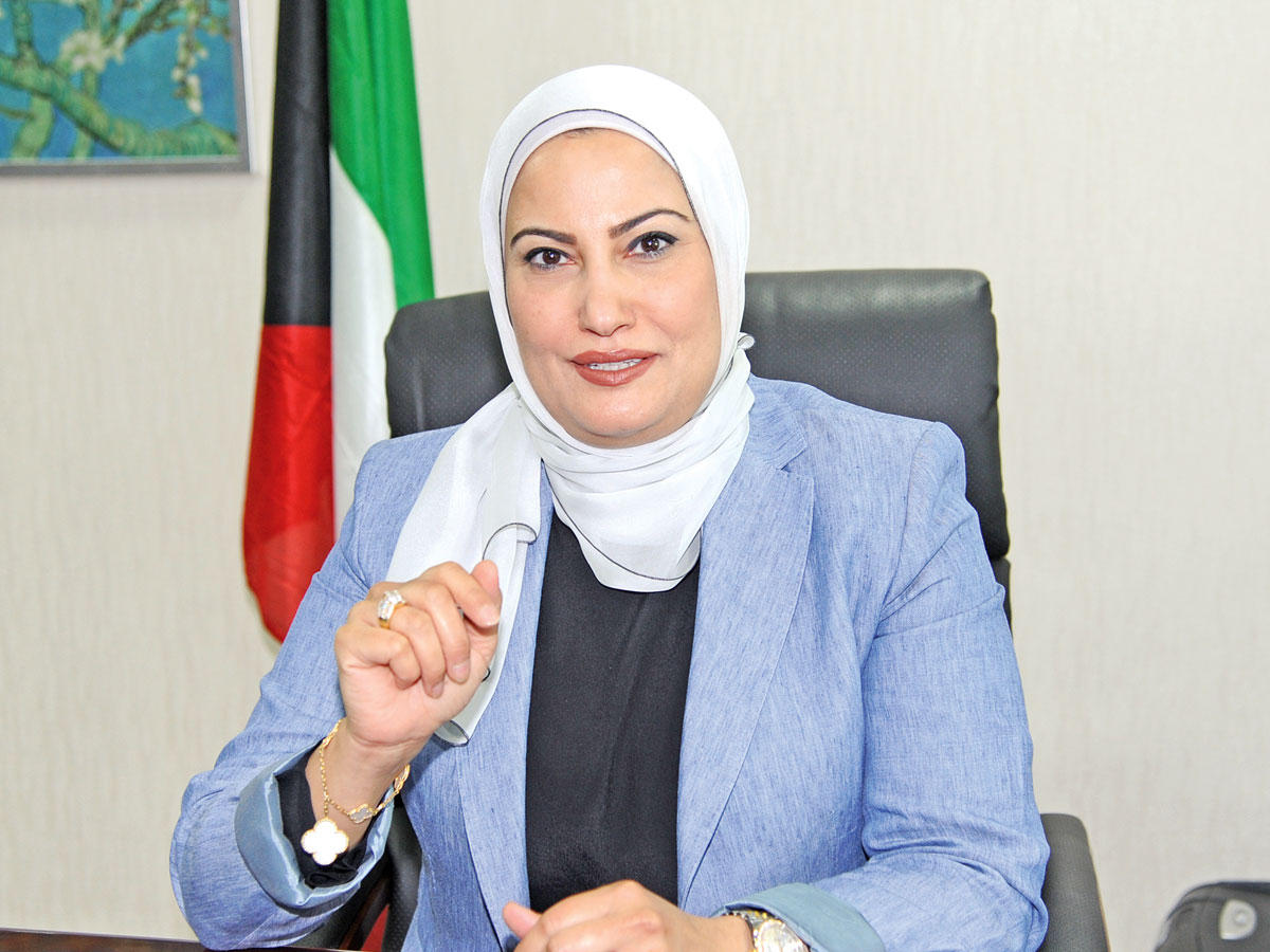 الوكيل المساعد للإسناد الإداري والمعلومات في الإدارة المركزية للإحصاء منى الدعاس