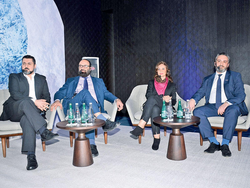 المتحدثون خلال الملتقى الطبي