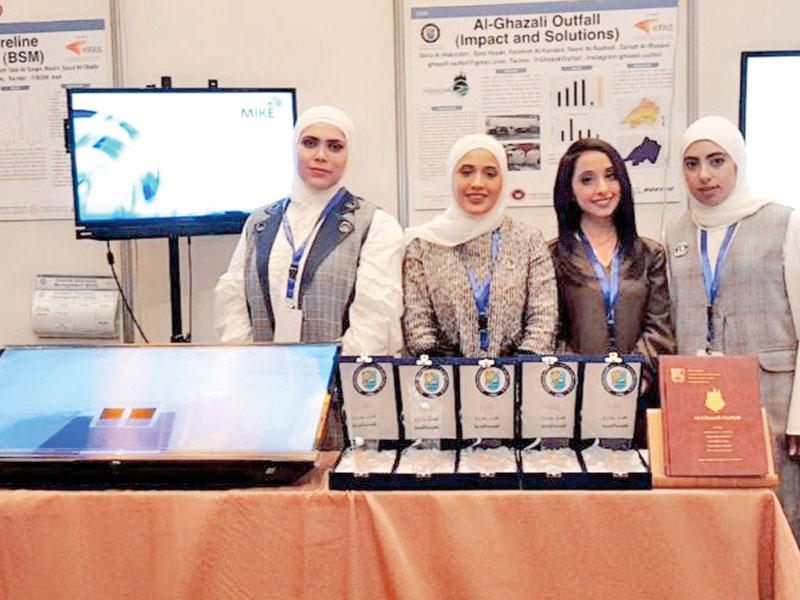 المشاركات في المعرض