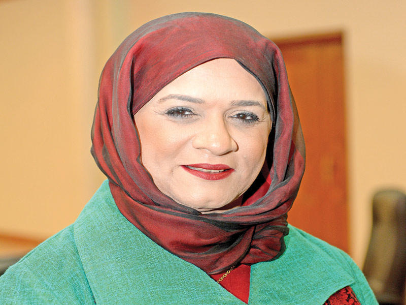 مديرة إدارة الأندية الرياضية سعاد حاكم