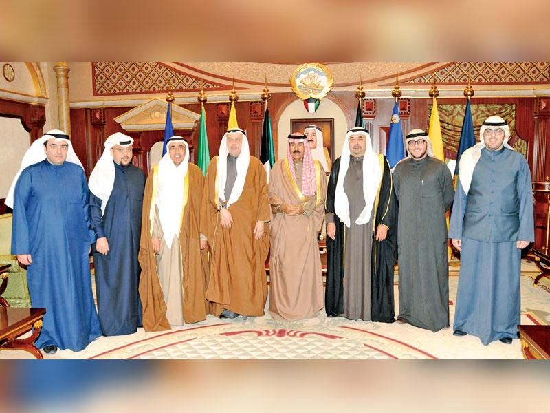 ولي العهد مستقبلاً مجلس إدارة الخطوط الوطنية أمس