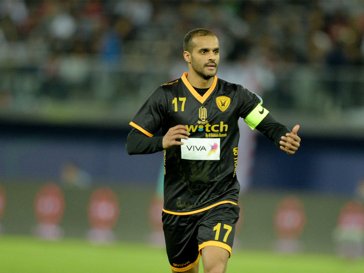 نجم الكرة الكويتية ولاعب القادسية بدر المطوع 