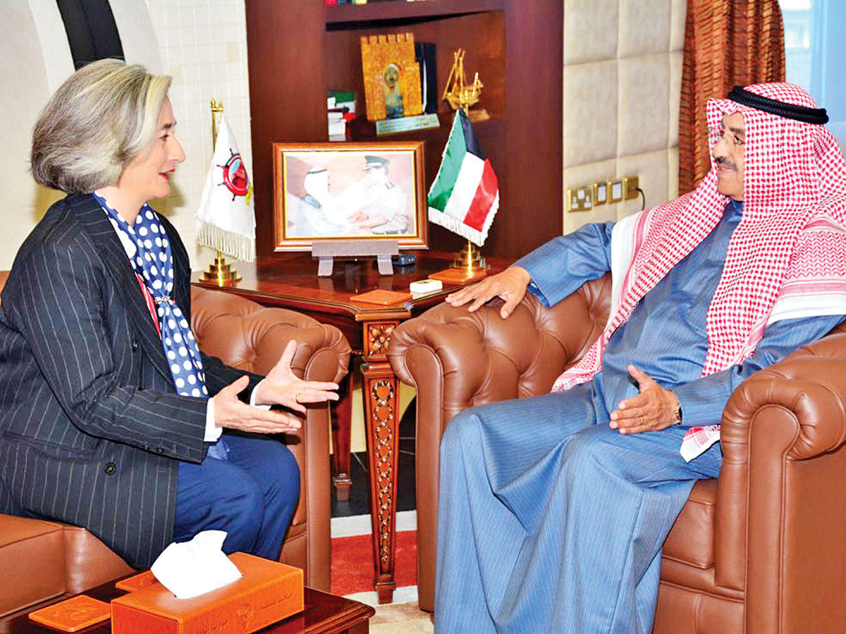 الرجيب مستقبلا سفيرة فرنسا