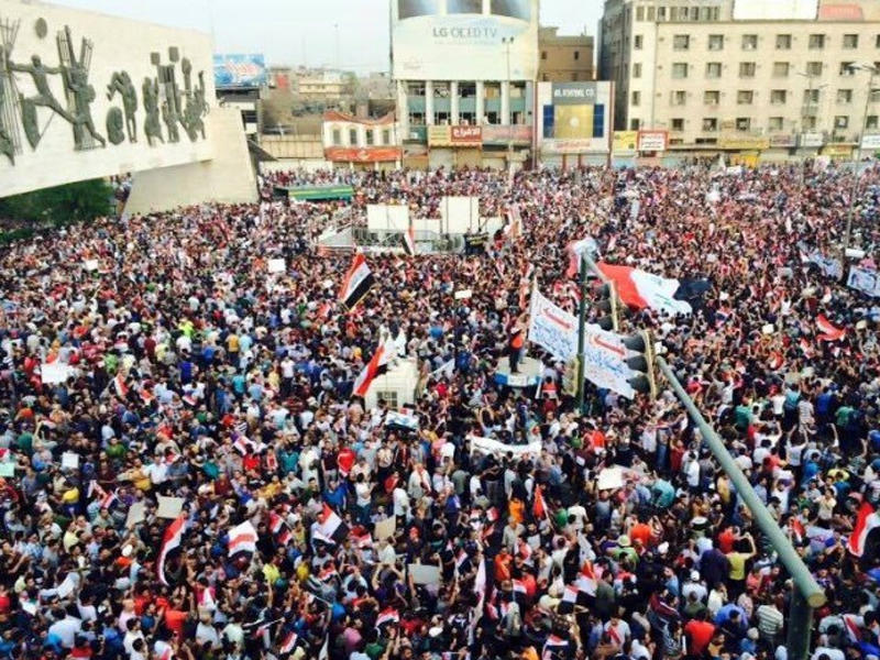 مظاهرات للجيش العراقي في ساحة التحرير- بغداد