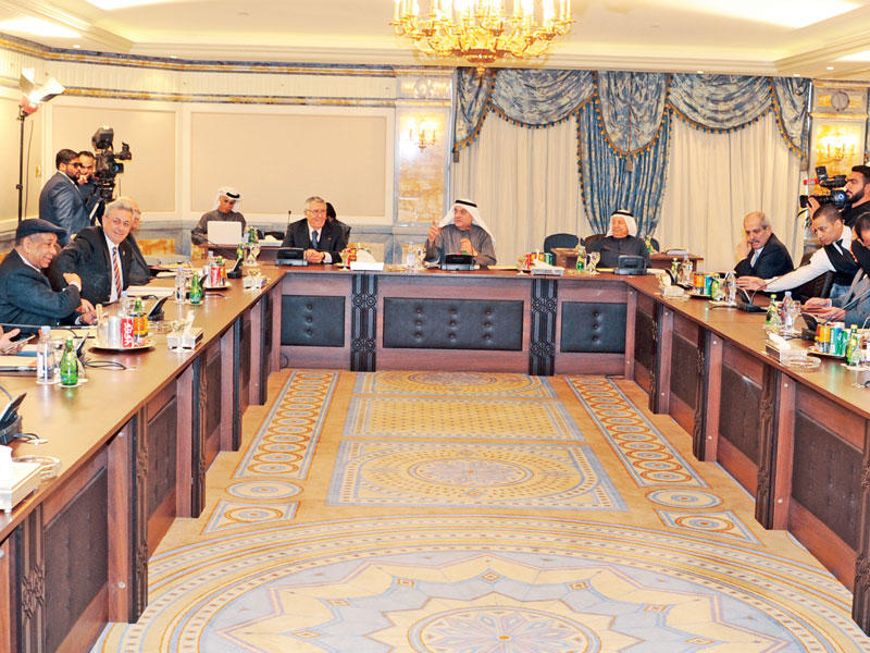 الصقر مترئساً الاجتماع السابع لمجلس العلاقات العربية والدولية أمس