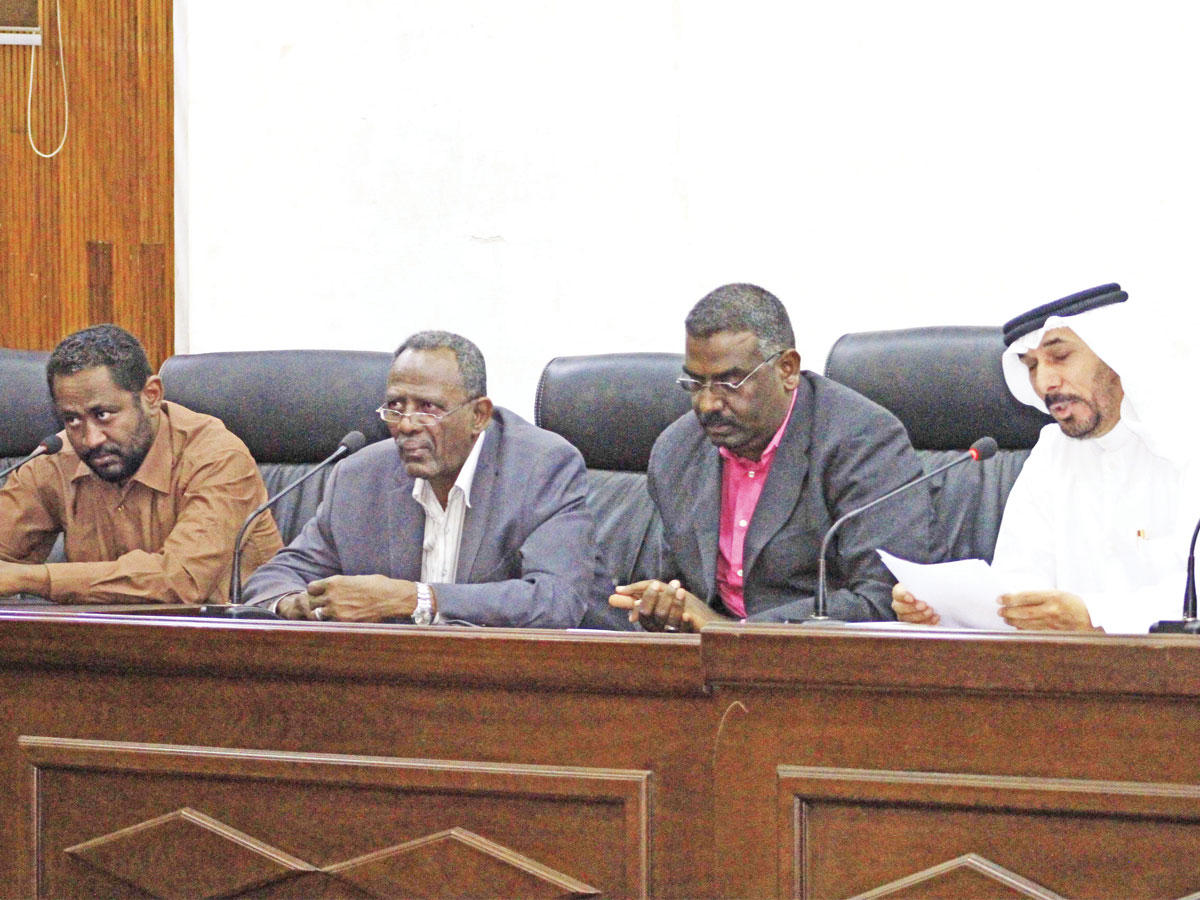 المشاركون في الأمسية الشعرية 