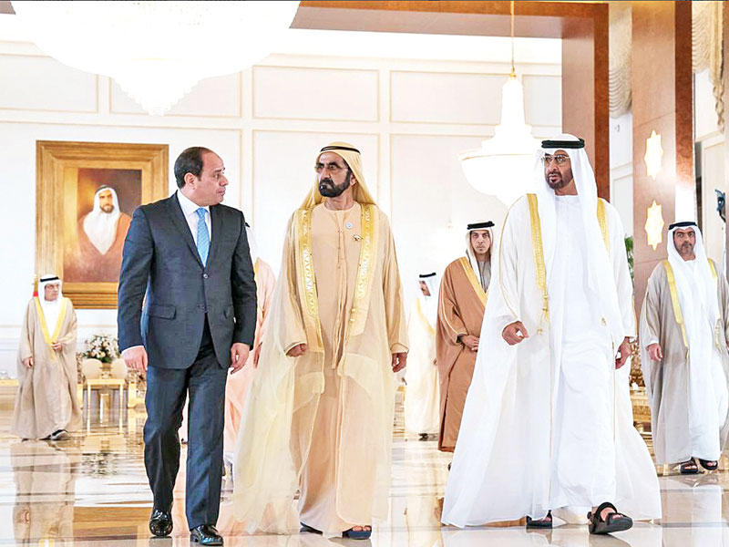 محمد بن زايد ومحمد بن راشد يستقبلان السيسي في أبوظبي أمس