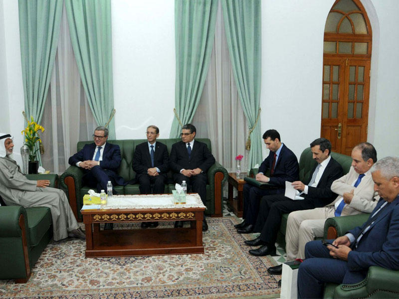 المطاوعة مستقبلاً الوفد المغربي