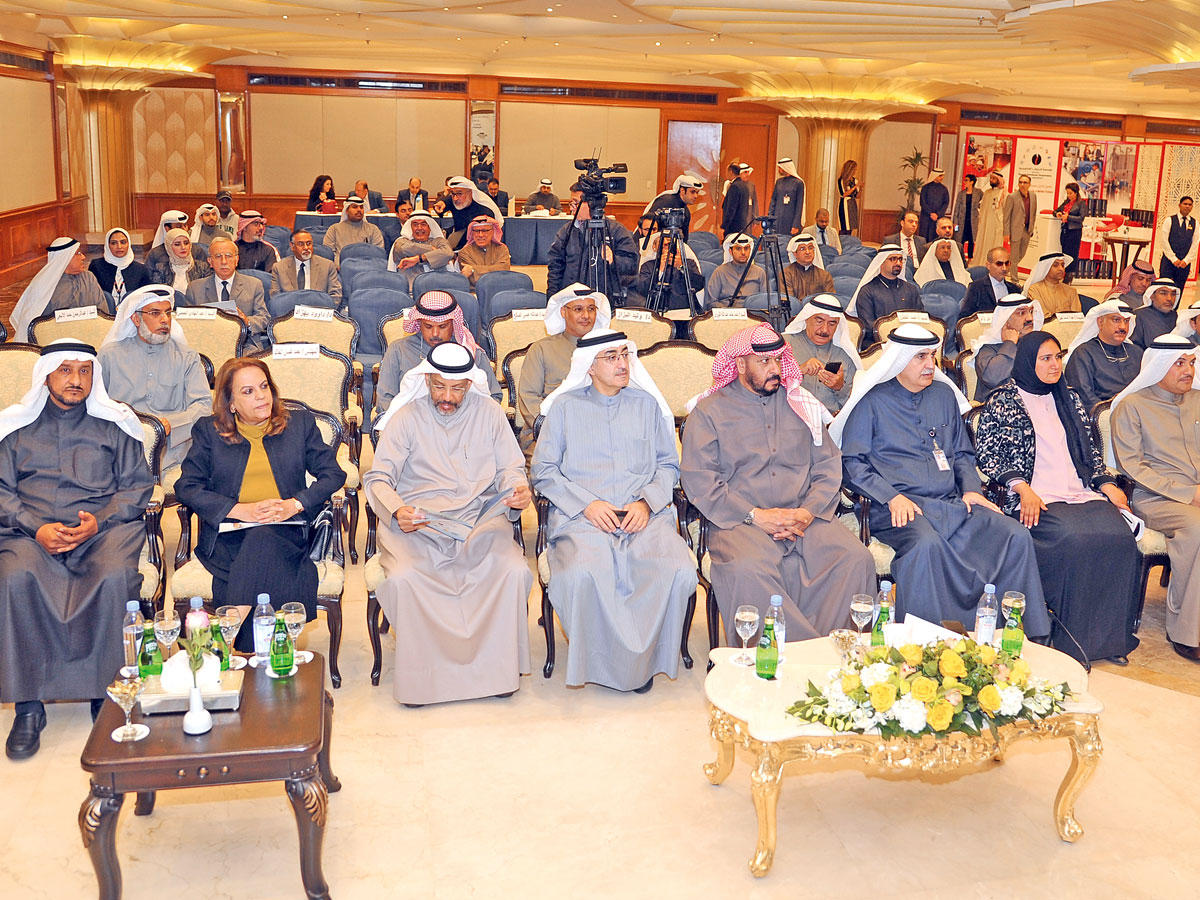 جعفر والقيادات النفطية في مقدمة الحضور