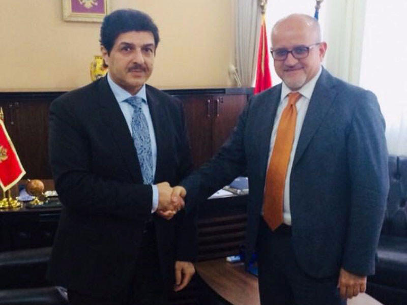 وزير خارجية الجبل الاسود خلال استقباله السفير عبدالصمد