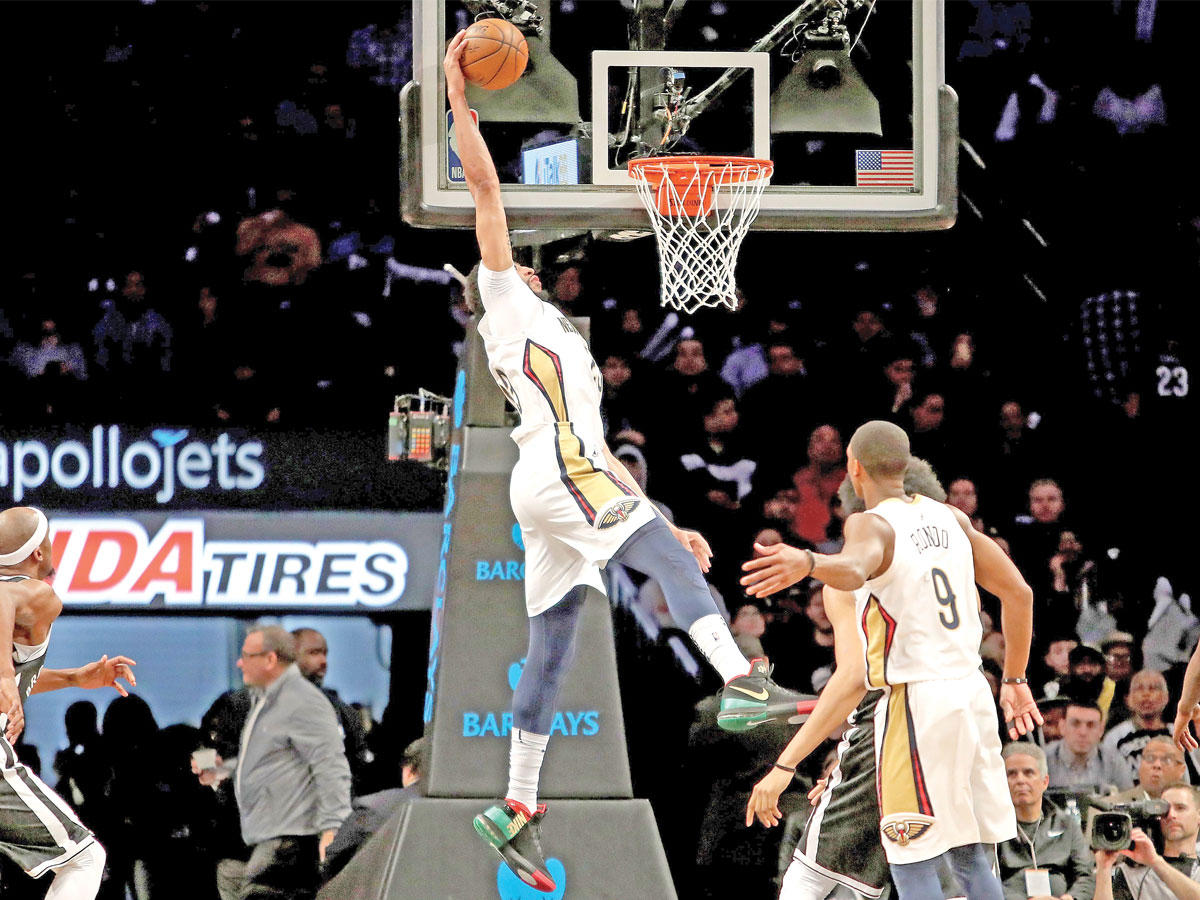 ديفيز نجم بيليكانز يسجل سلة استعراضية أمام نتس