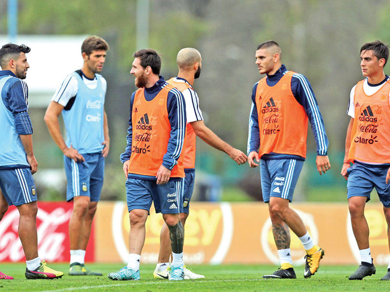 لاعبو المنتخب الأرجنتيني خلال تدريبات سابقة 