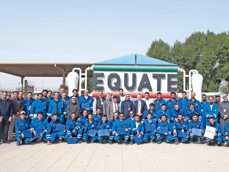 لقطة جماعية مع المتدربين