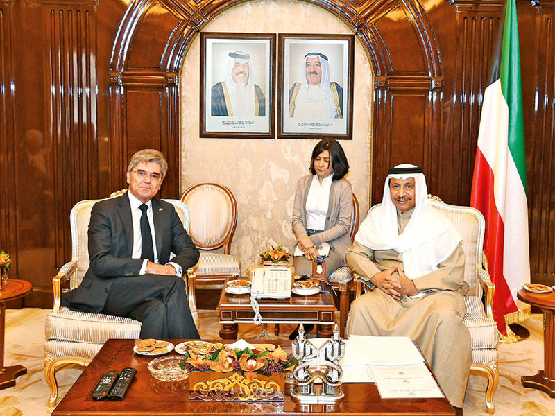 «المبارك مستقبلا الرئيس التنفيذي لمجموعة «سيمنز»