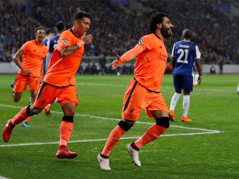 محمد صلاح نجم ليفربول يحتفل بهدفه في مرمى بورتو