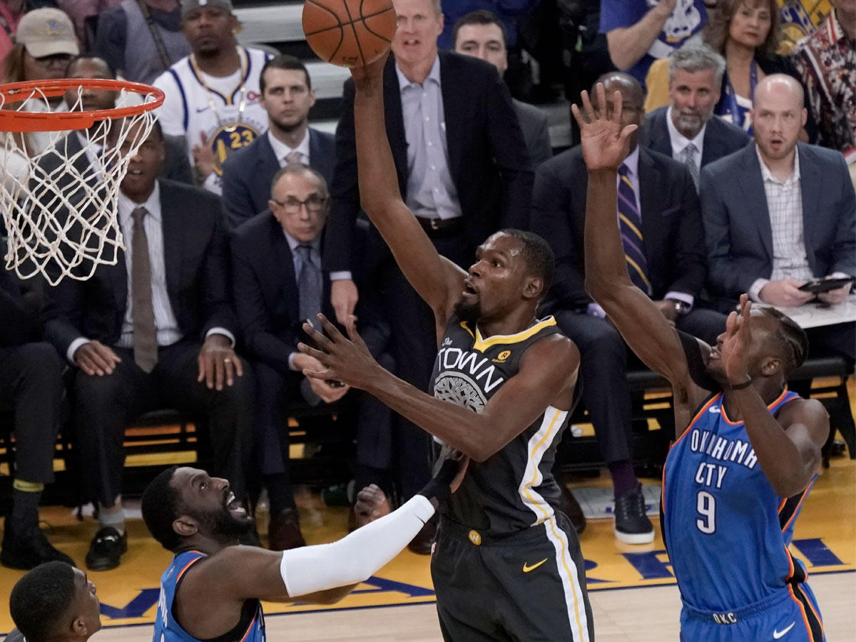 دورانت نجم غولدن ستايت خلال مواجهة أوكلاهوما