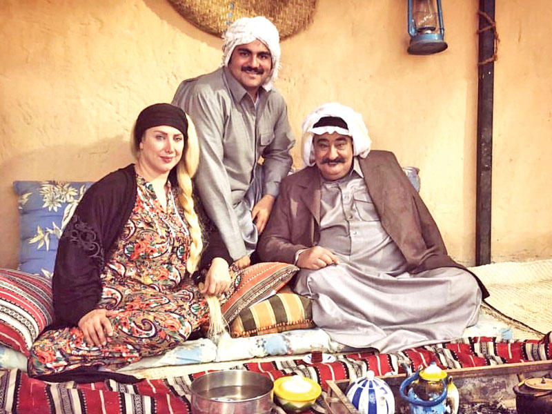 ميس قمر مع أحمد جوهر في كواليس «سموم»