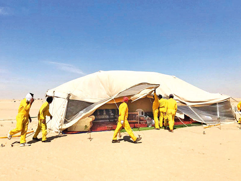 ازالة احد المخيمات المخالفة