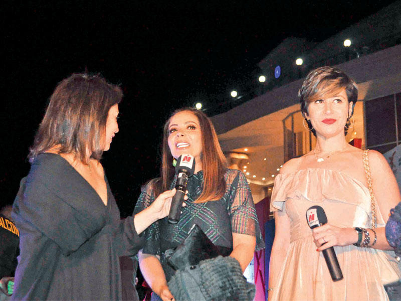 منة شلبي ومنى زكي في حوار للتلفزيون